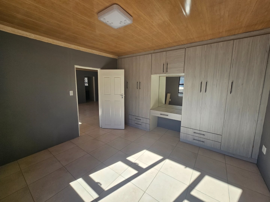 5 Bedroom Property for Sale in Panorama Free State